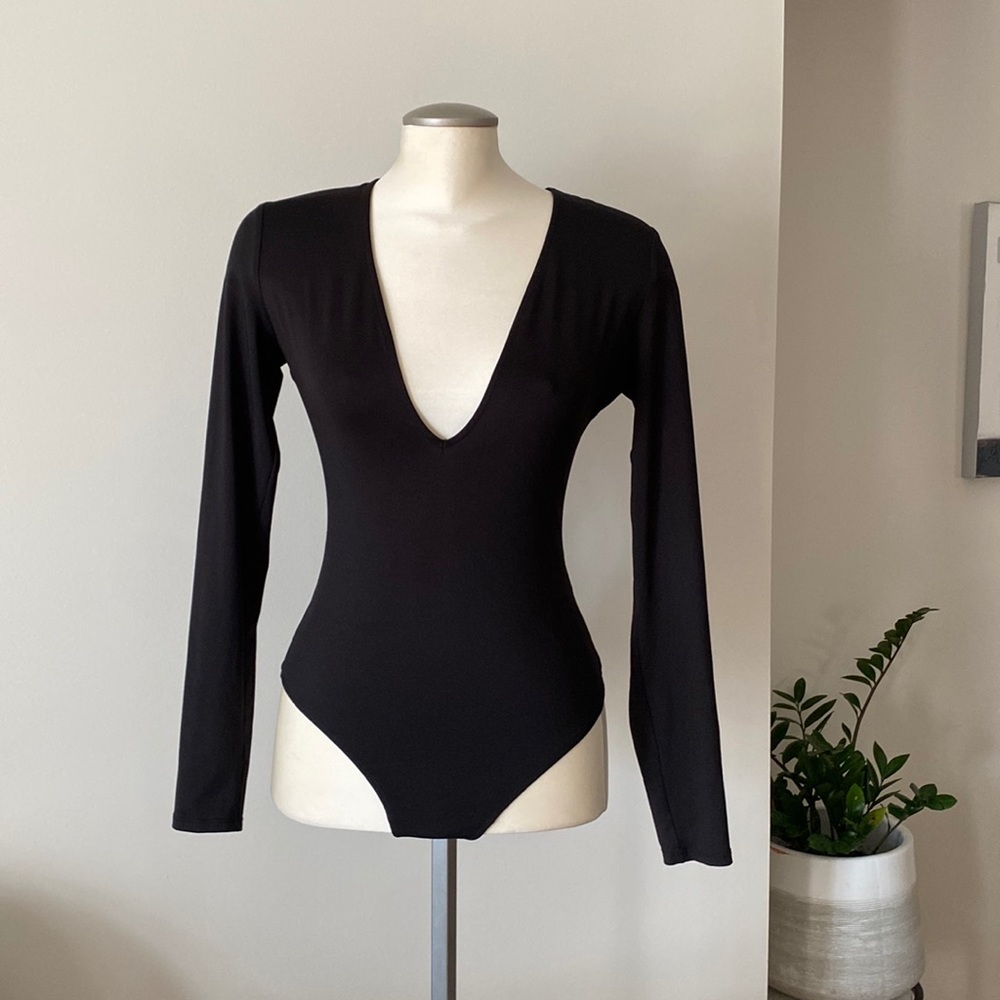 🫦 Guess Body Suit 🖤